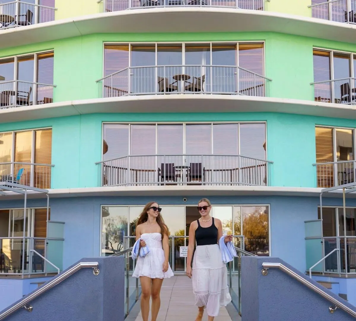 Apartment Top Floor Unit With Private Rooftop Terrace Caloundra Australia